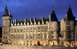Conciergerie castle in paris