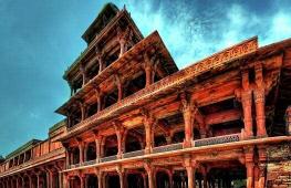The mystery of Fatehpur Sikri - a ghost town and the capital of the Great Mughals