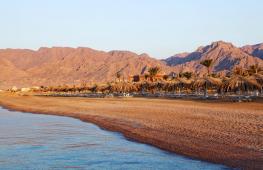 Vstup do Egypta zdarma s vízem na Sinaj